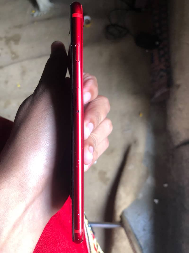Apple iPhone 8 Plus 3