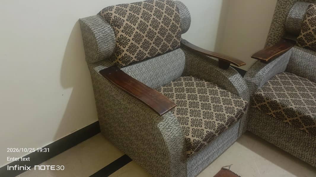 5 seater aofa 1