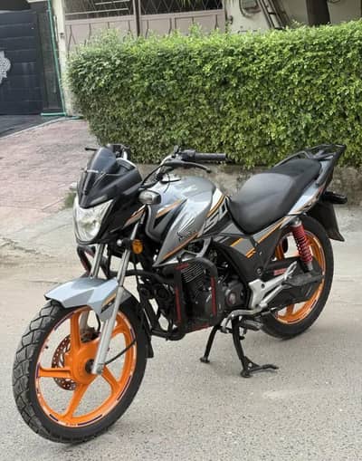 Honda CB 150F (Best and Heavy Machine)