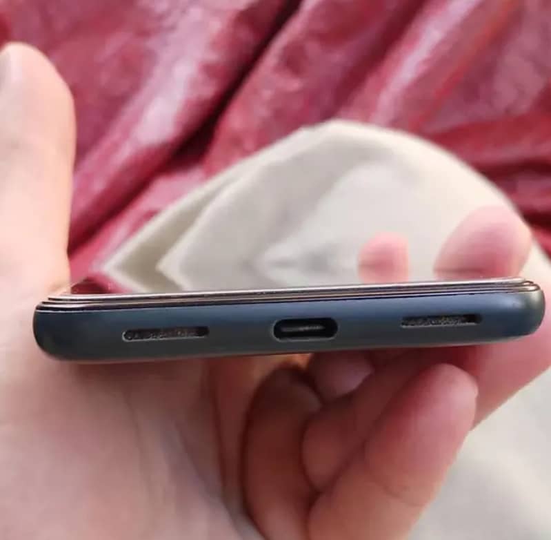 Google Pixel 5a 3