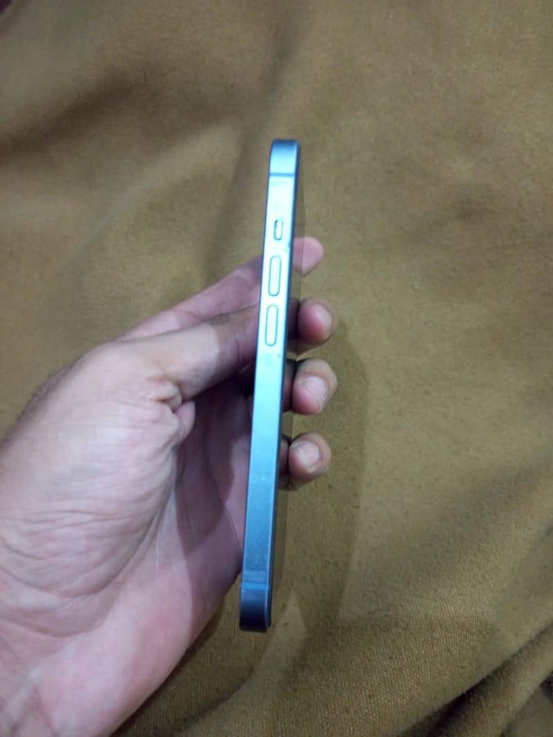 Apple iPhone 14 2