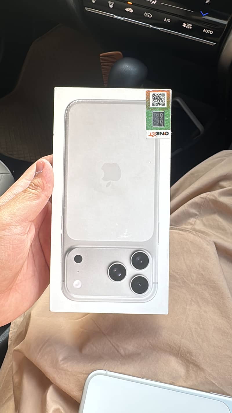 Apple iPhone 17 Pro Max 2