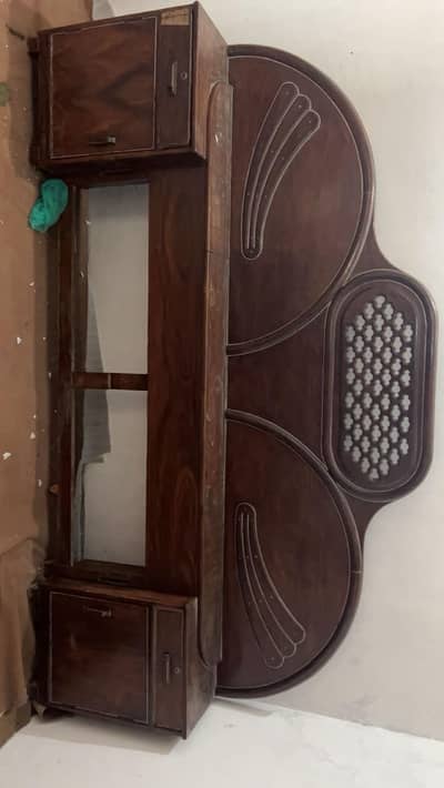 bed with two sidetable