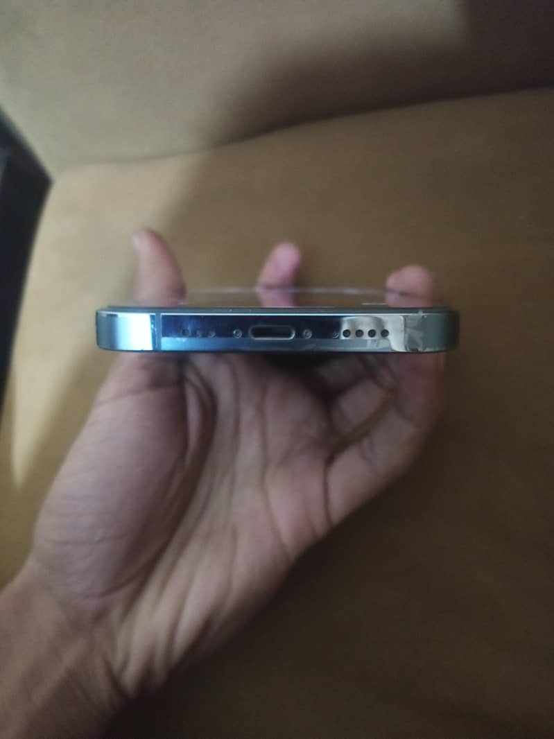 Apple iPhone 13 Pro 3