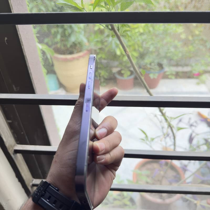 Apple iPhone 14 Pro Max 4