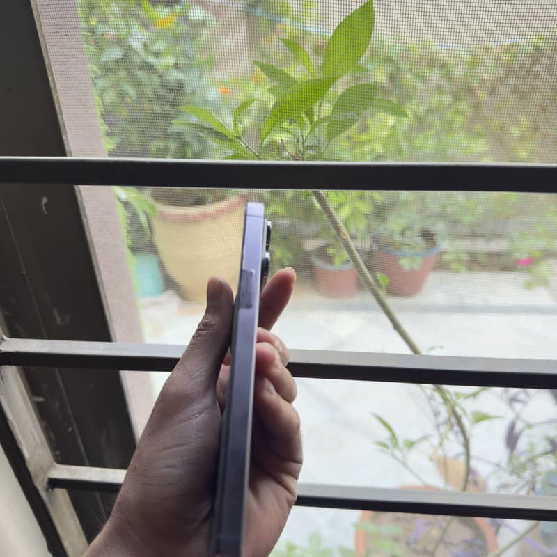 Apple iPhone 14 Pro Max 5