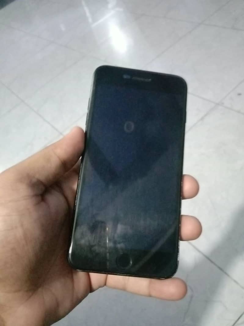 Apple iPhone 7 Plus approved 1