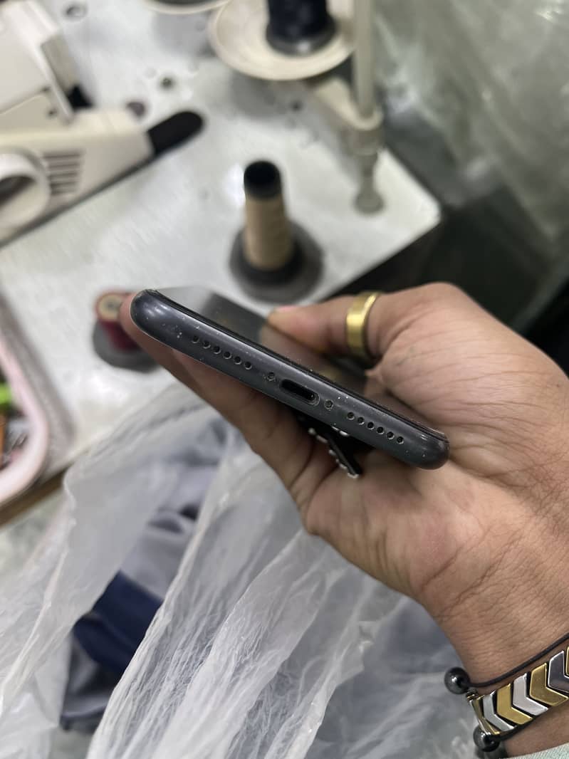 Apple iPhone 11 1