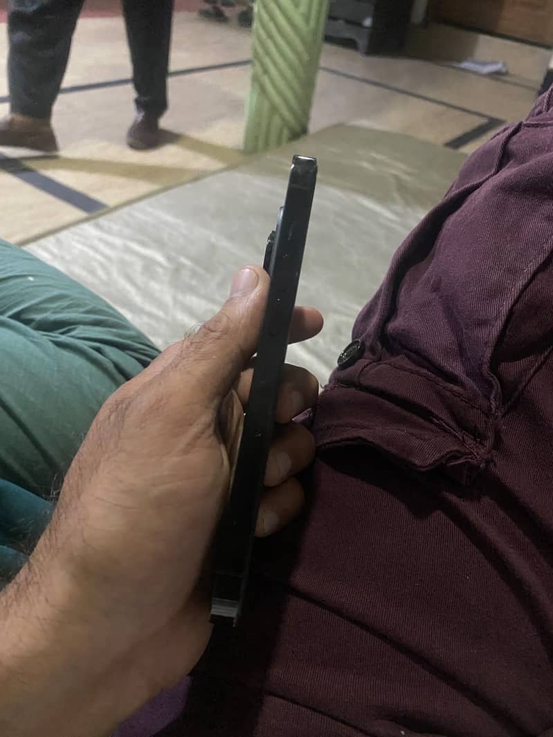 Apple iPhone 14 Pro 0
