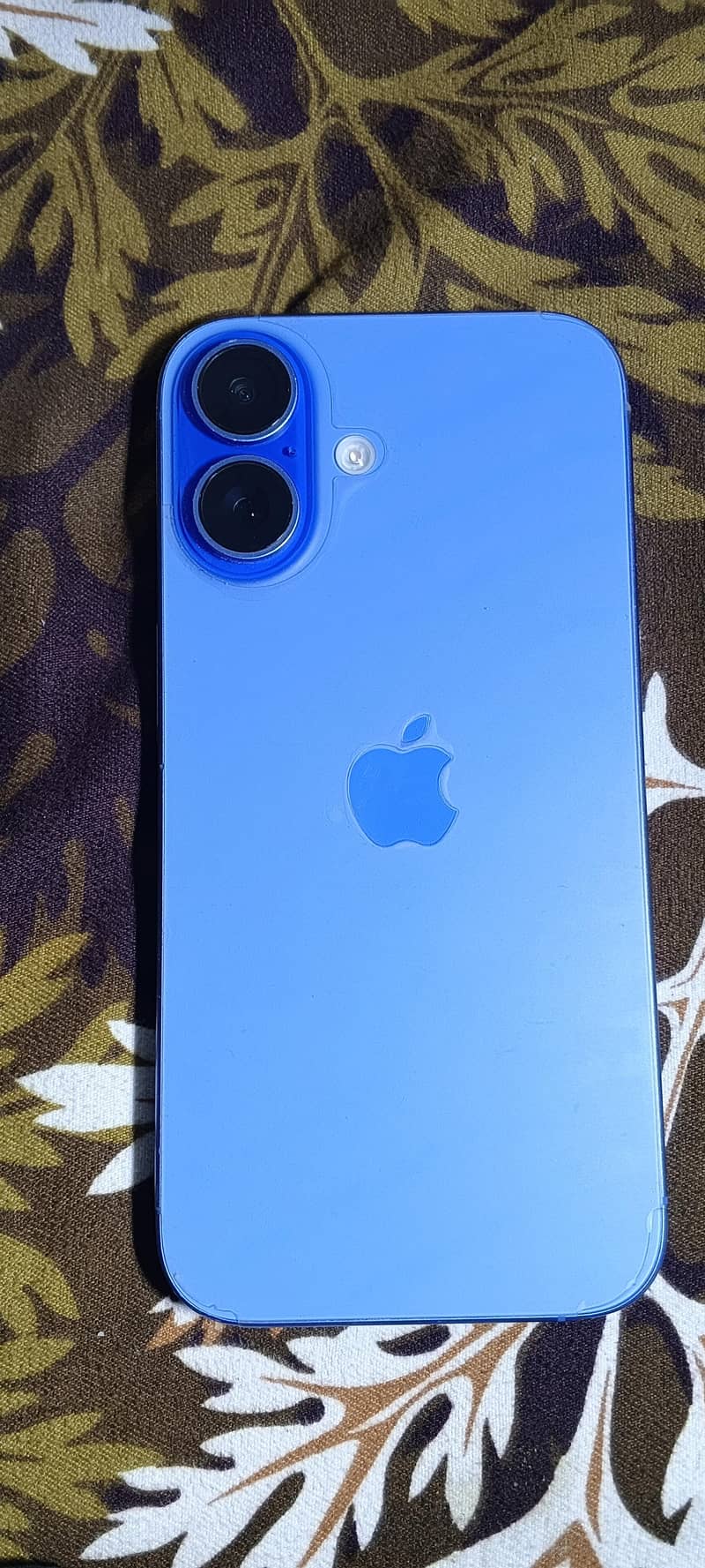 Apple iPhone 16 0
