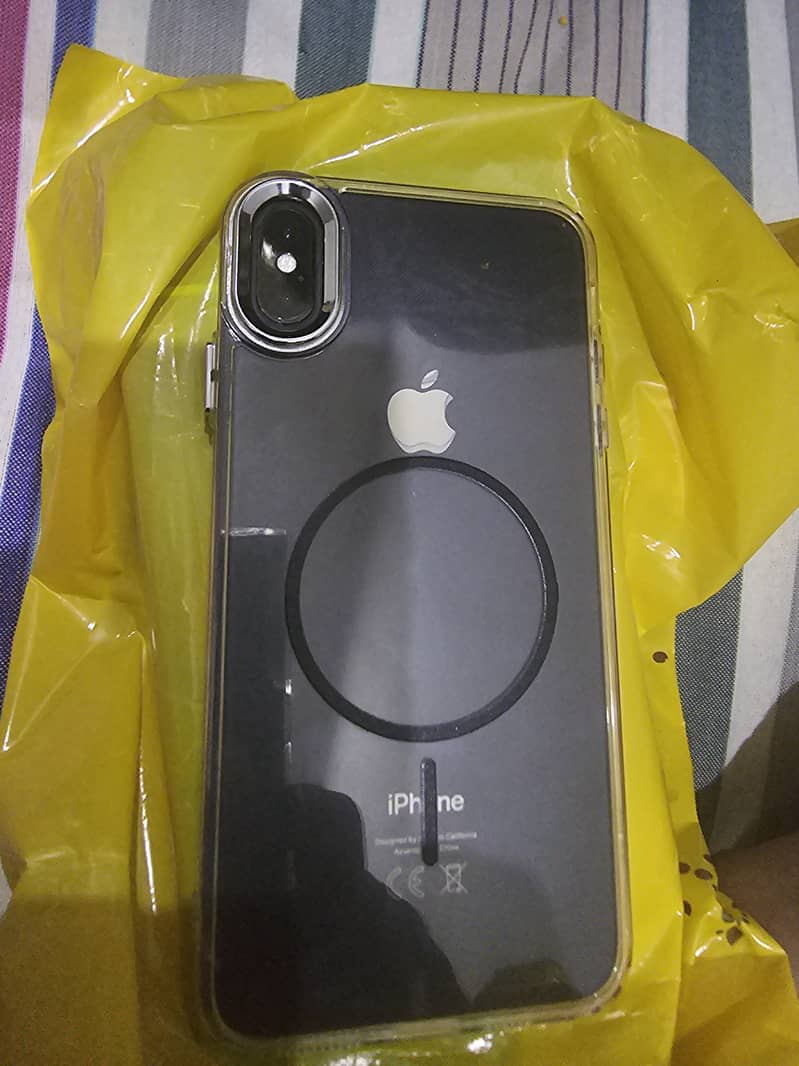 Apple iPhone XS Max 0