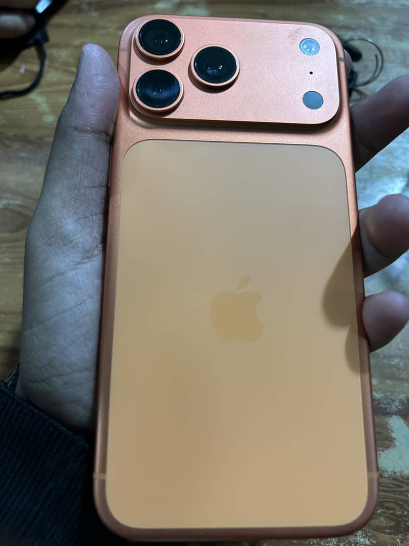 Apple iPhone 17 Pro Max 0
