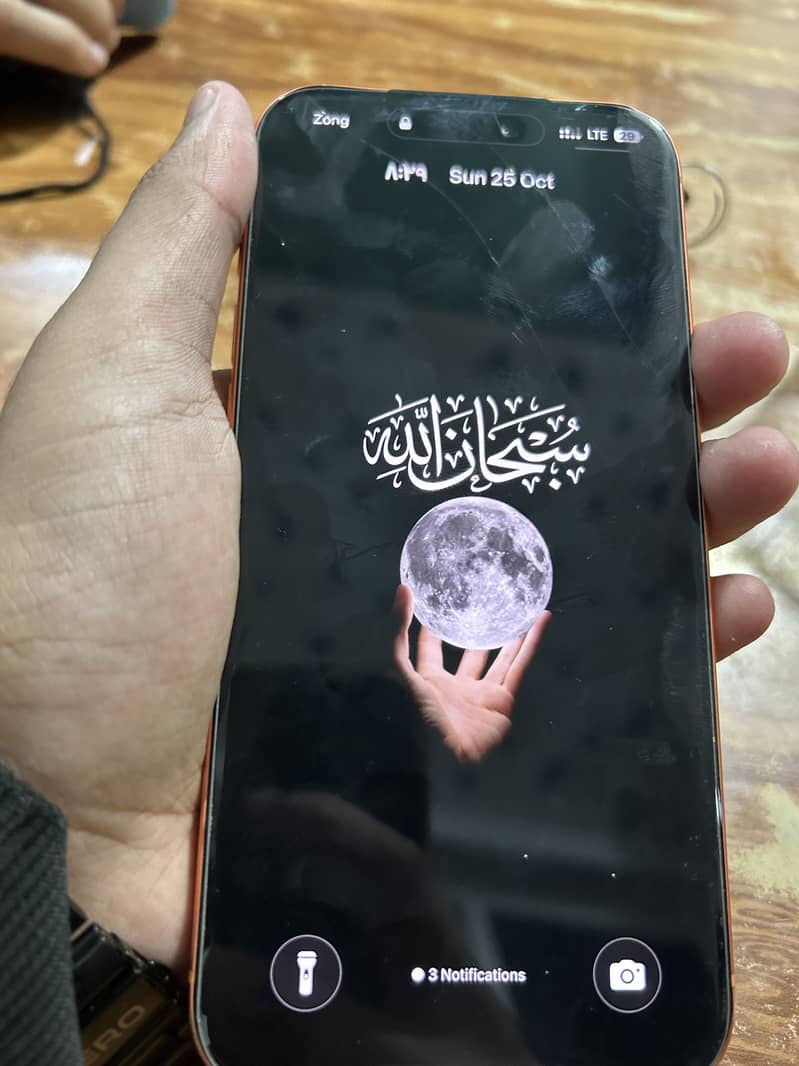 Apple iPhone 17 Pro Max 3