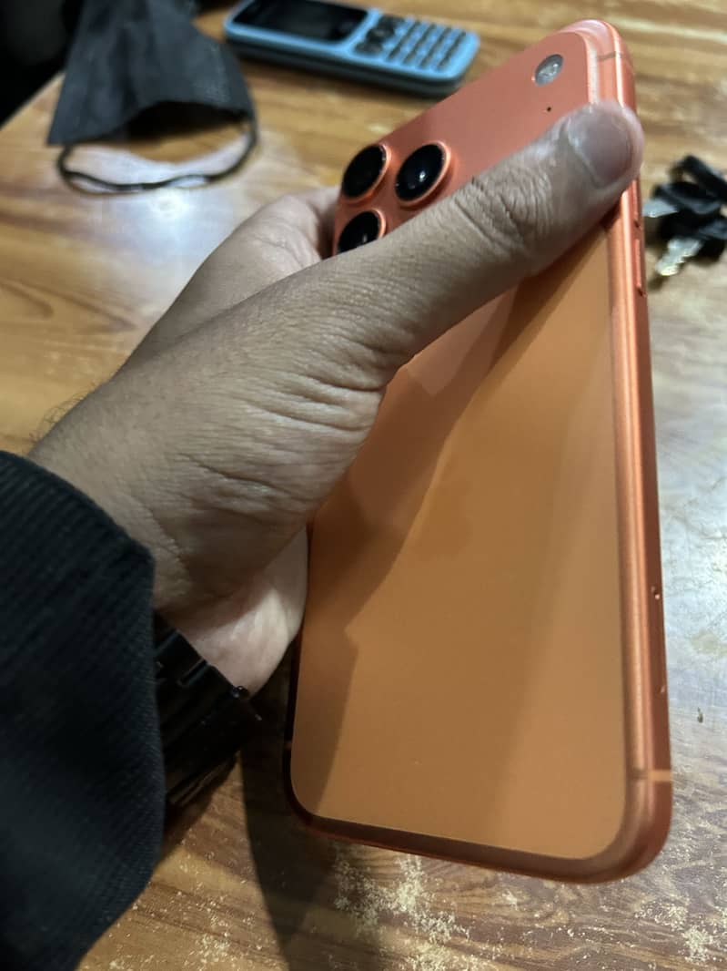 Apple iPhone 17 Pro Max 5