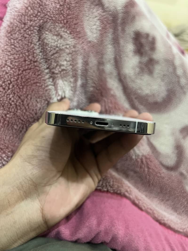 Apple iPhone 13 Pro 0