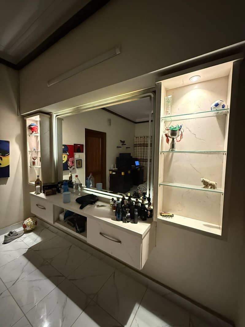 dressing table with mirror and racks 0
