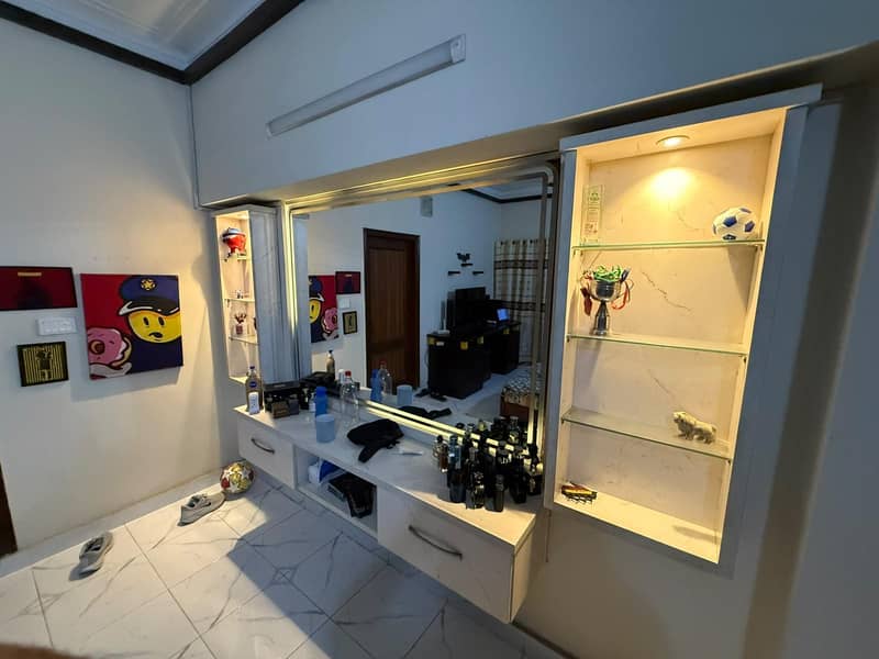 dressing table with mirror and racks 1