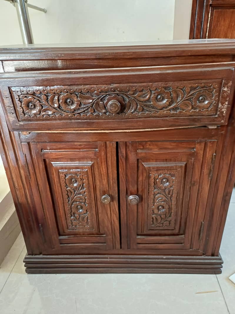 Complete Bedroom set including Side Rack 11