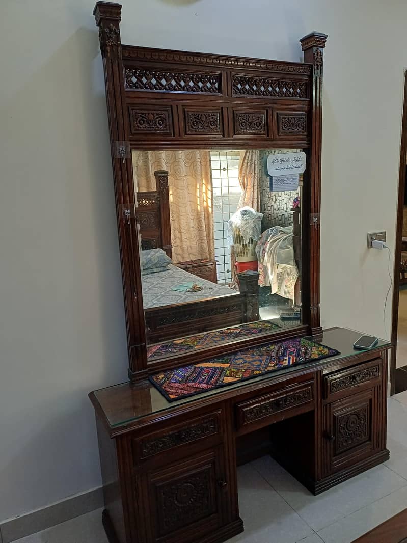 Complete Bedroom set including Side Rack 14