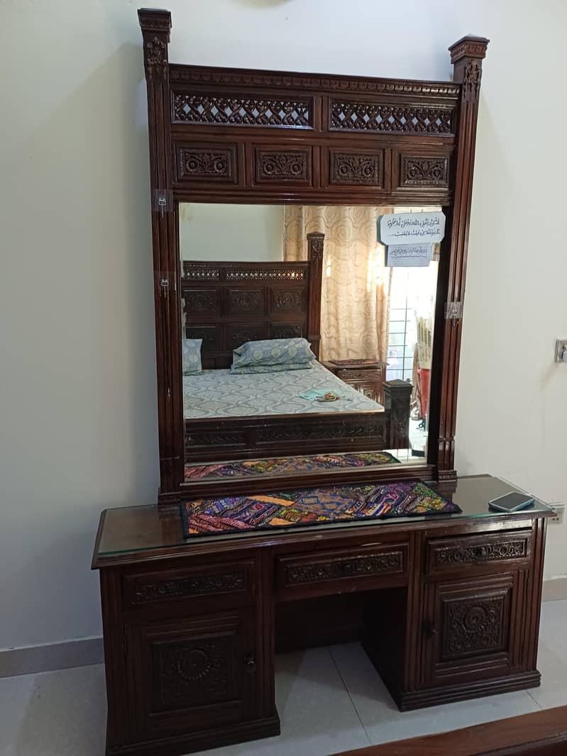 Complete Bedroom set including Side Rack 15