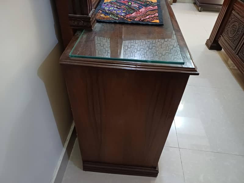 Complete Bedroom set including Side Rack 17