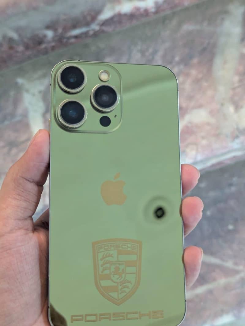 Apple iPhone XR Convert 3