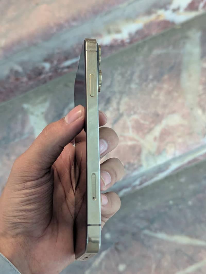 Apple iPhone XR Convert 4