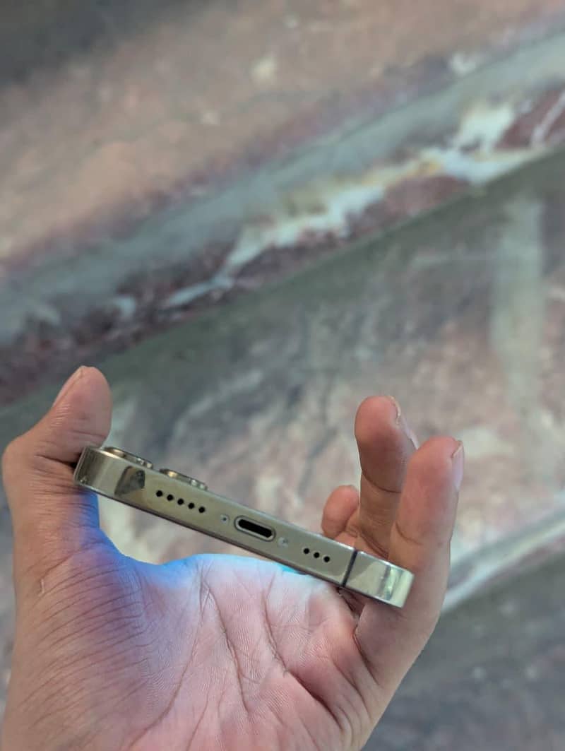 Apple iPhone XR Convert 5