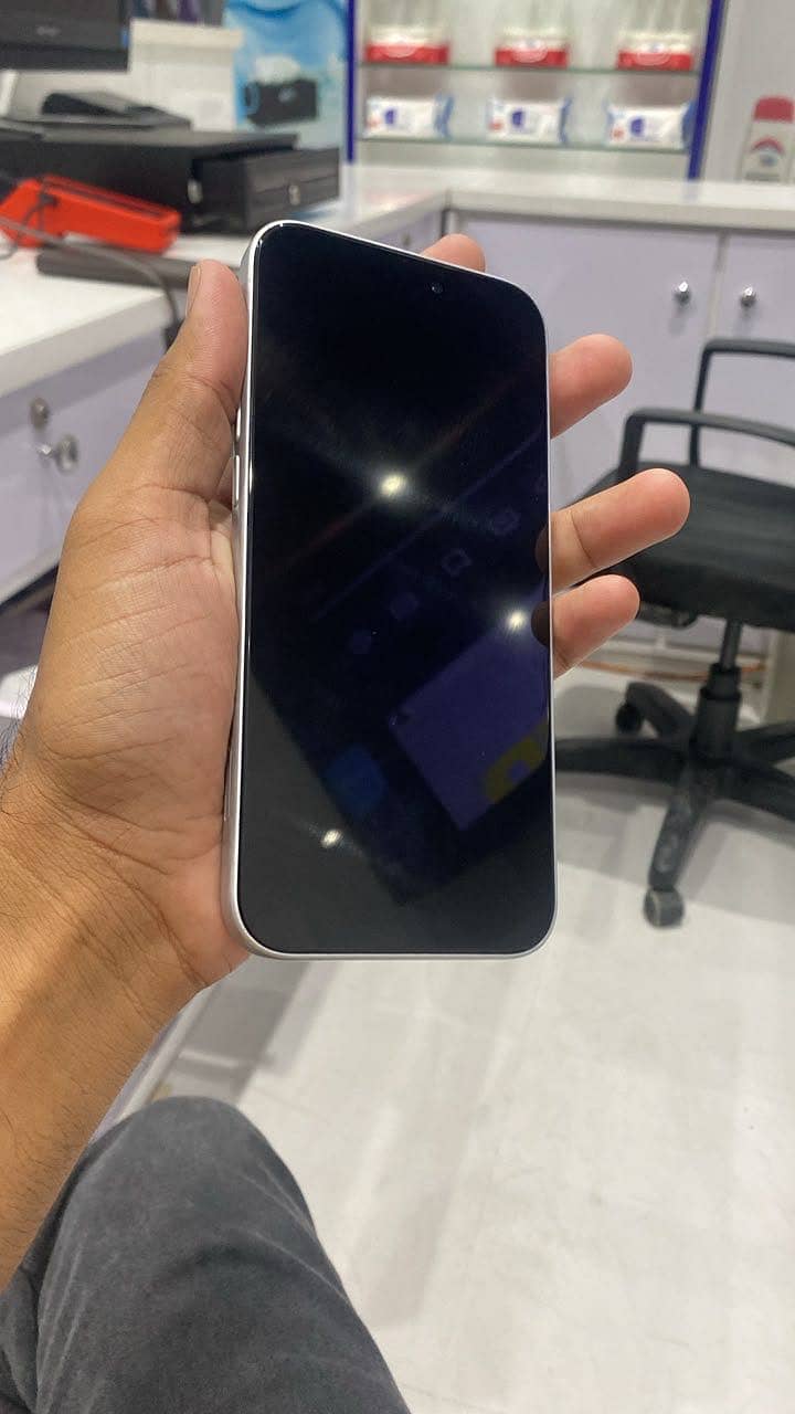 iPhone 17 Pro Max  dummy 1