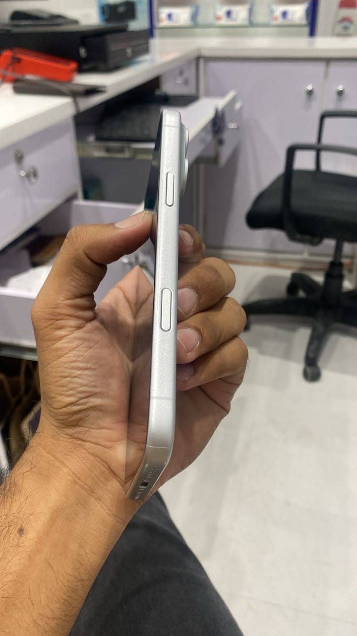 iPhone 17 Pro Max  dummy 2