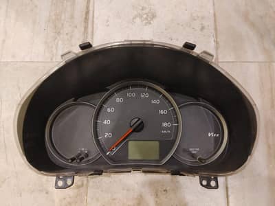 Toyota Vitz XP65 Instrument Cluster Speedometer