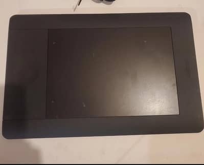 WACOM PTH-450/K Intuos 5 Touch Small Graphic Tablet - No Adapter
