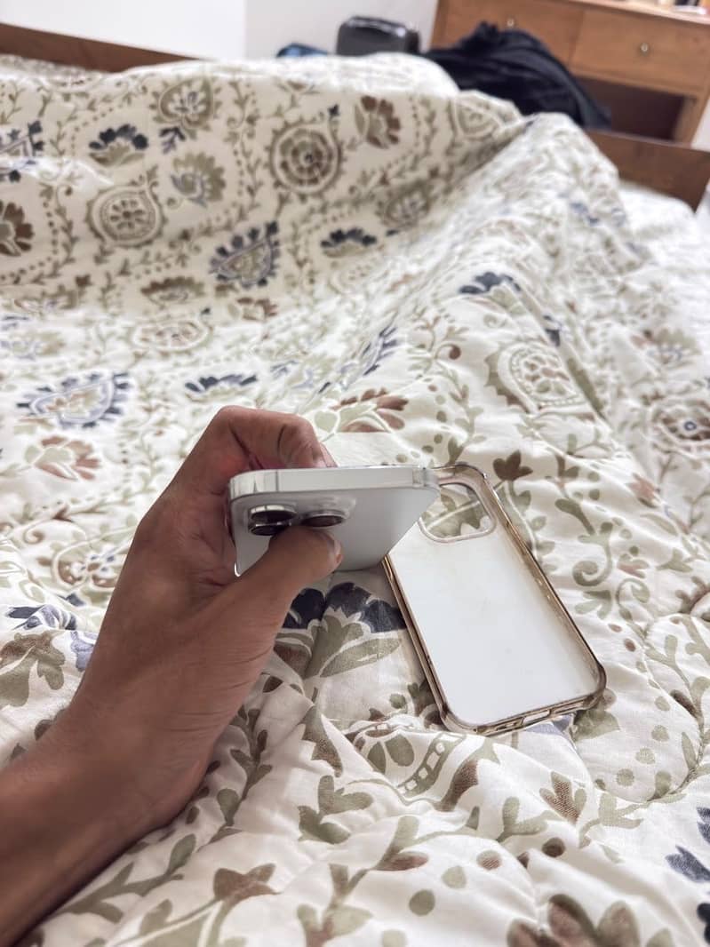 Apple iPhone 14 Pro 2