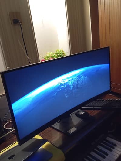 34 inch curved screen