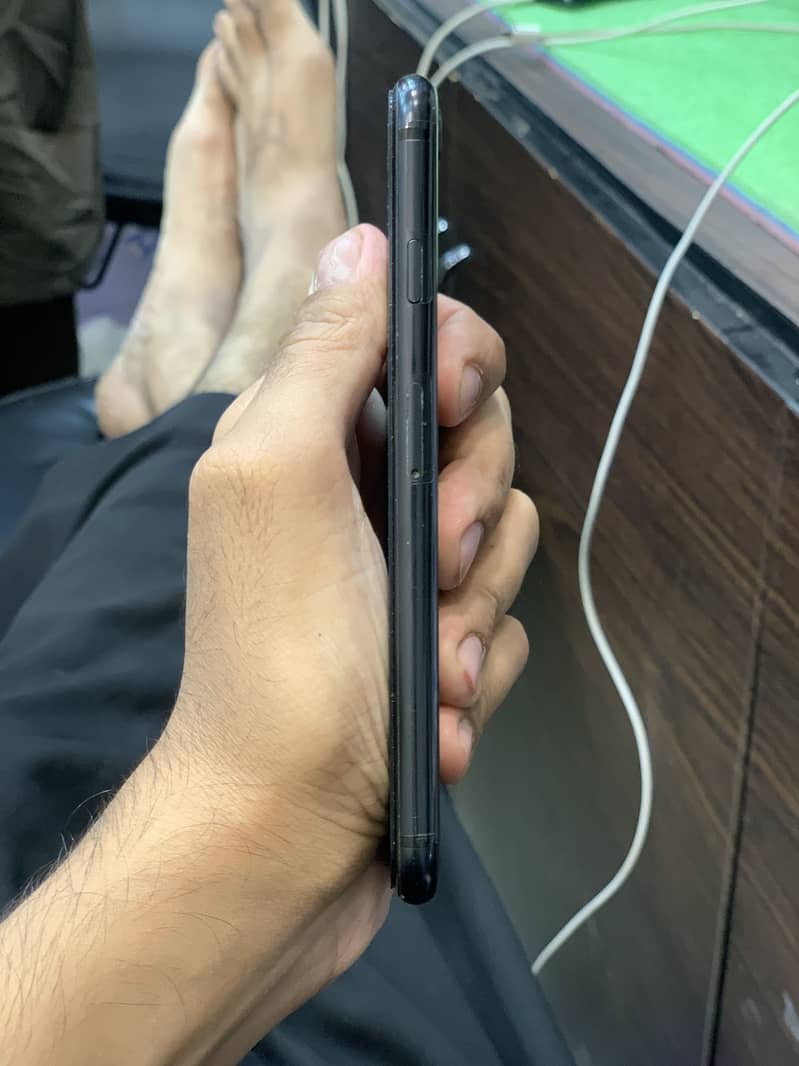 Apple iPhone SE 2 5