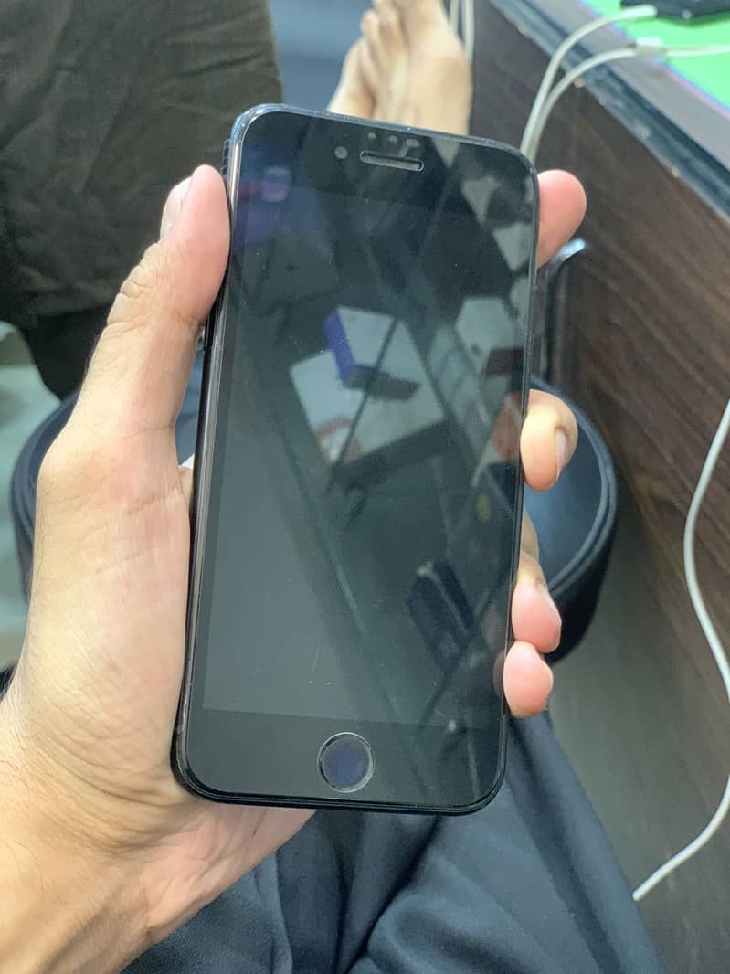 Apple iPhone SE 2 2