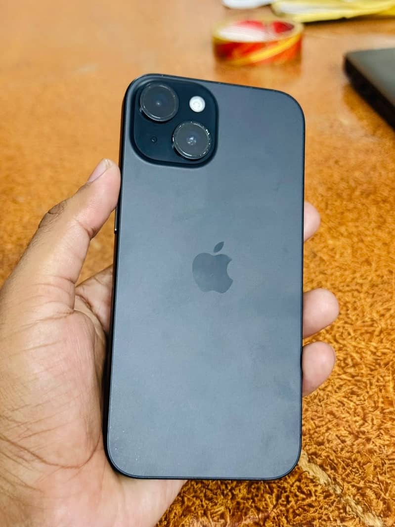 Apple iPhone 15 2