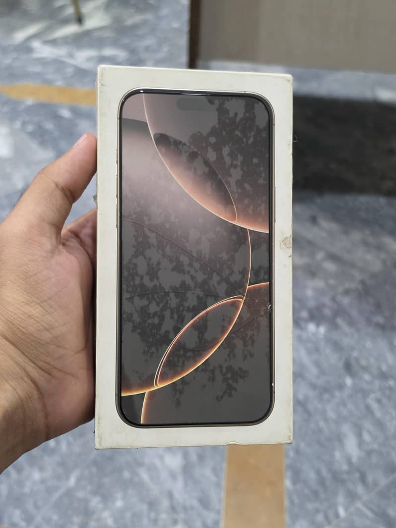 IPhone 16 Pro Max 1