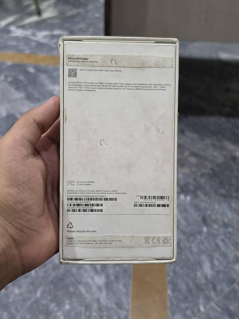 IPhone 16 Pro Max 2