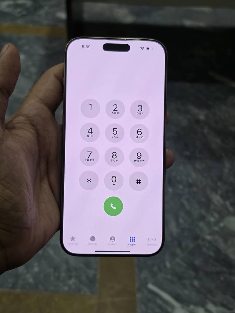IPhone 16 Pro Max 4