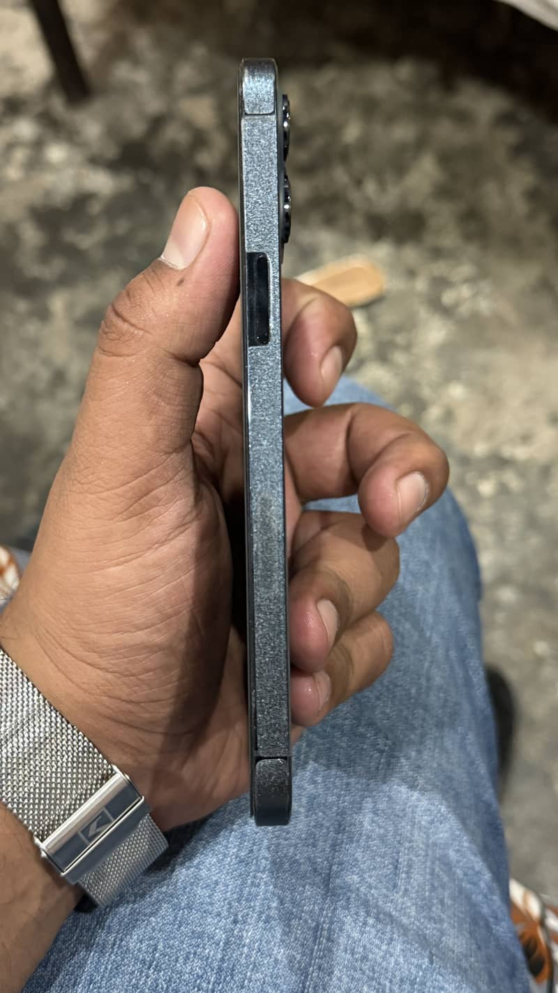 Apple iPhone 12 Pro Max 2