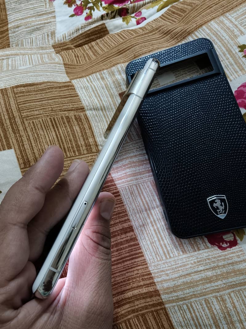 Google Pixel 8 Pro 4