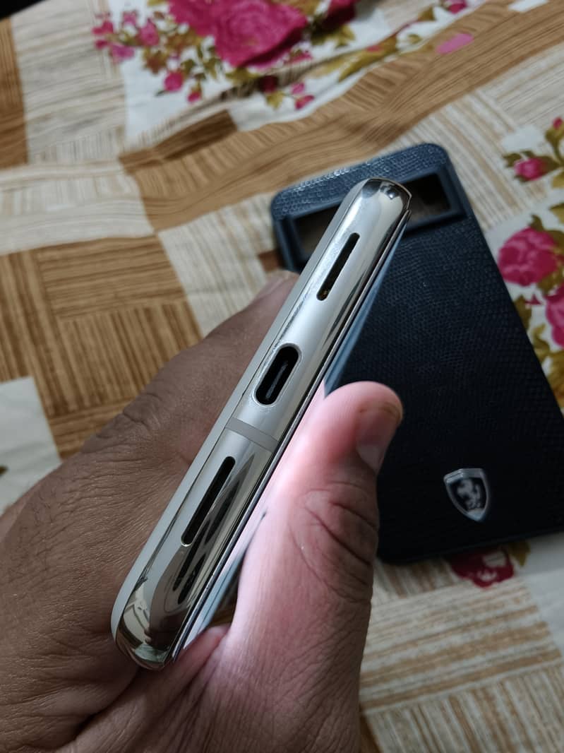 Google Pixel 8 Pro 5