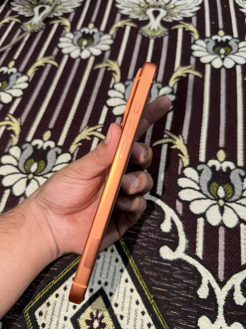 Apple iPhone 17 Pro Max 6