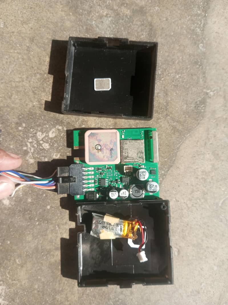 GPS tracker 3