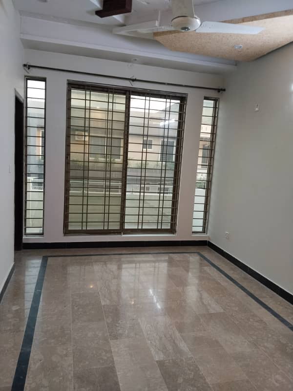 E11 upper portion 3bed 12