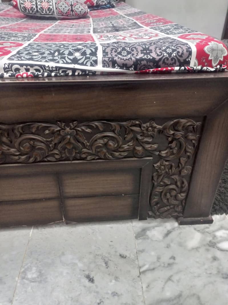 double bed without metress 3