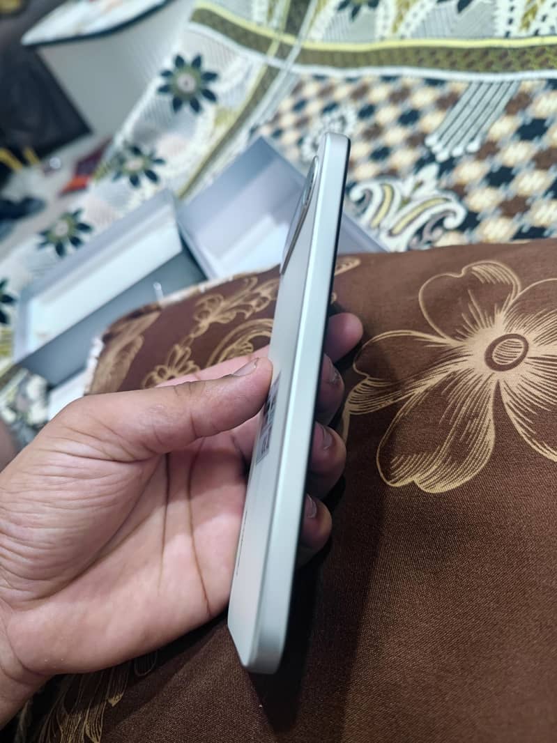 Realme 16 0