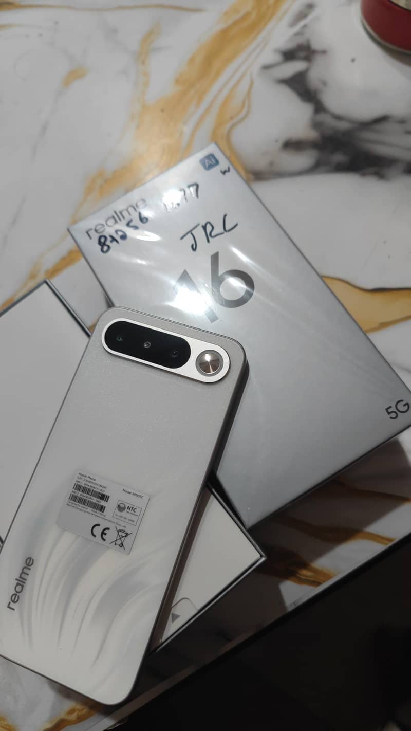 Realme 16 3