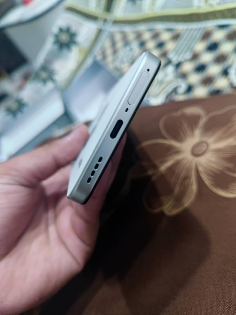 Realme 16 4